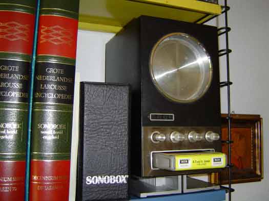 Clarion  H E 206