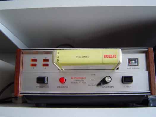 Pioneer  H - R82    