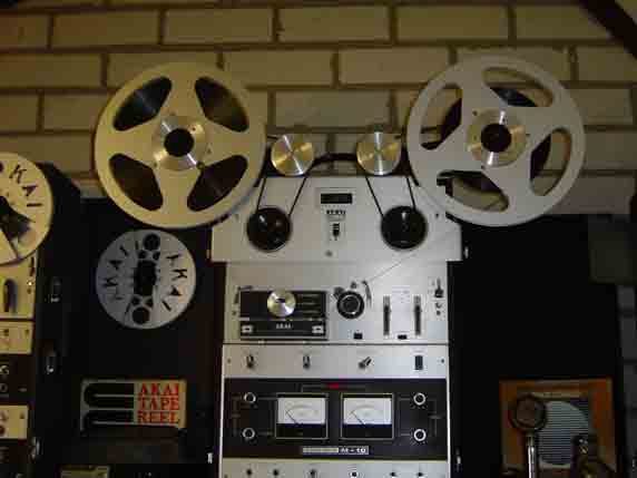 AKAI--M-10--IN-UITGEBOUWD-P.jpg